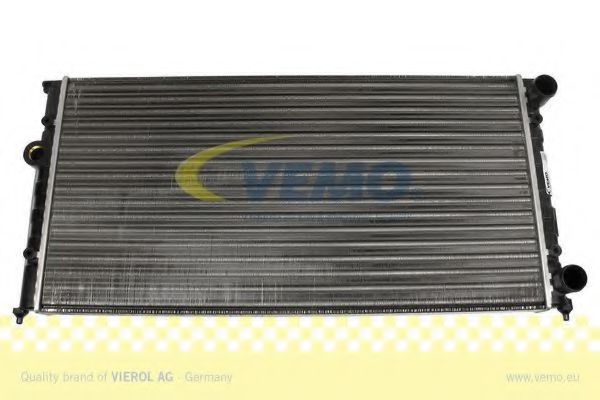 VEMO V15605012 Радиатор охлаждения двигателя VEMO для VOLKSWAGEN
