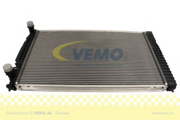 VEMO V15605046 Радиатор охлаждения двигателя VEMO для SKODA