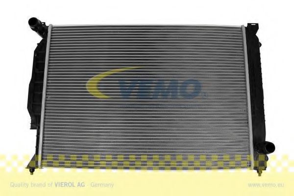 VEMO V15606042 Радиатор охлаждения двигателя VEMO для AUDI