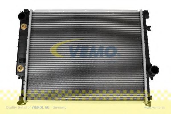 VEMO V20600024 Радиатор охлаждения двигателя VEMO 