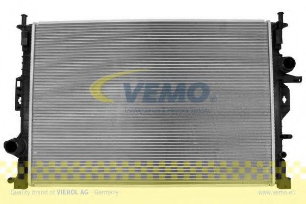VEMO V25600023 Радиатор охлаждения двигателя для VOLVO XC70