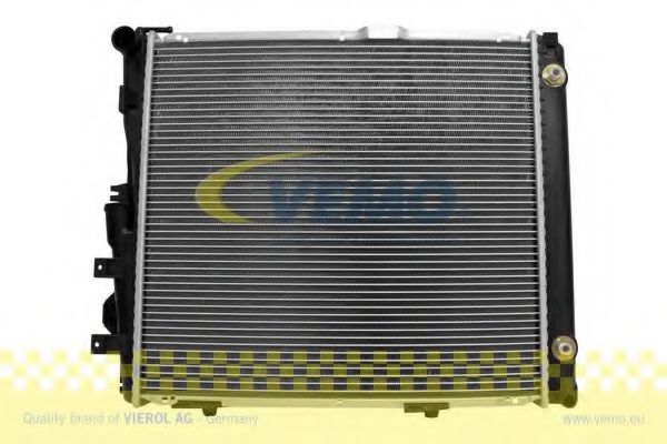 VEMO V30601276 Радиатор охлаждения двигателя для MERCEDES-BENZ COUPE
