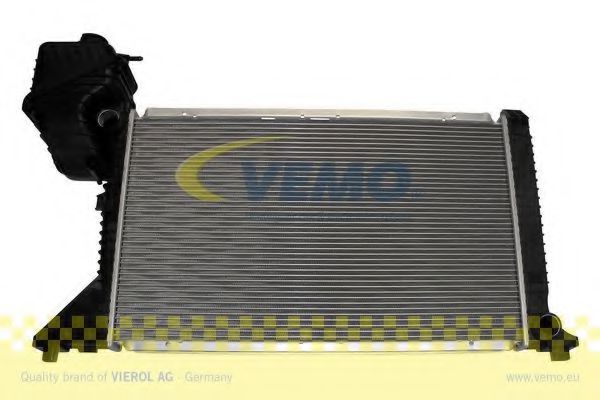 VEMO V30601282 Радиатор охлаждения двигателя VEMO для MERCEDES-BENZ