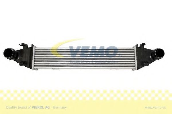 VEMO V30601299 Интеркулер VEMO для MERCEDES-BENZ