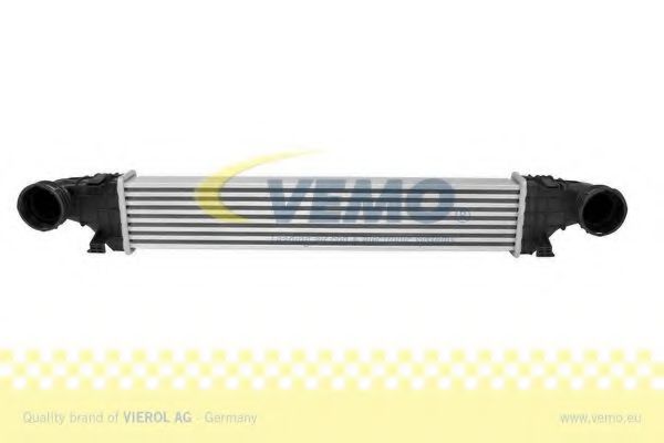 VEMO V30601300 Интеркулер VEMO для MERCEDES-BENZ