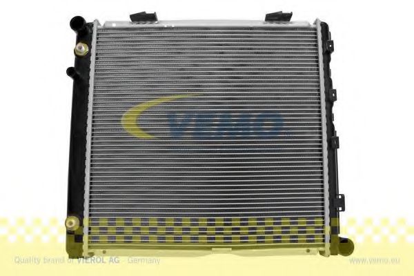 VEMO V30601305 Радиатор охлаждения двигателя VEMO для MERCEDES-BENZ