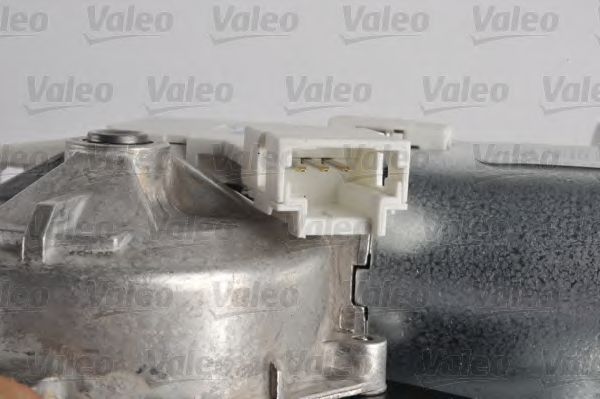 VALEO 579704 Двигатель стеклоочистителя для PEUGEOT